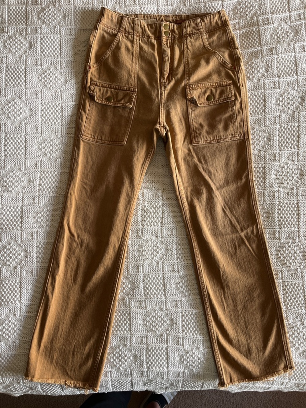 Pilcro Straight-Leg Cargo Pants in Warm Tan - Picture 3 of 13